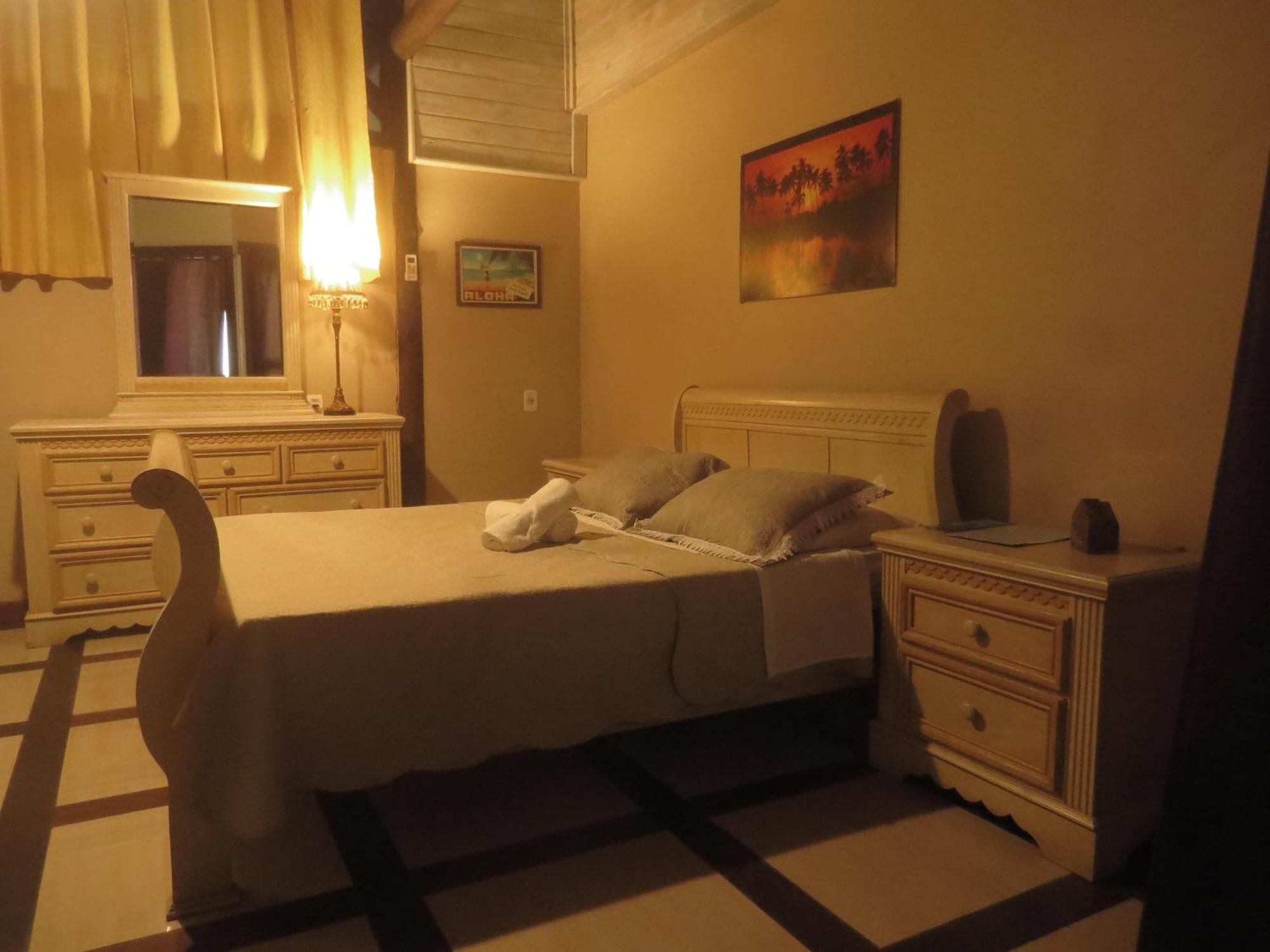 Pousada Aloha Beach House برايا دو روزا الغرفة الصورة